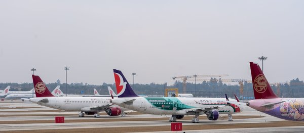 Quels sont les meilleurs itinéraires pour un road trip à travers les paysages désertiques de l'Atacama au Chili?