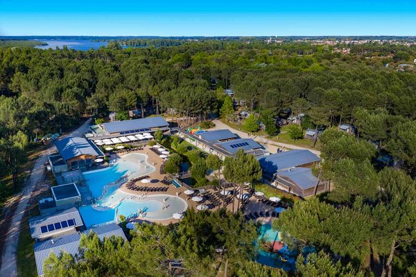 Évadez-vous au camping 5 étoiles dans les landes : luxe et nature